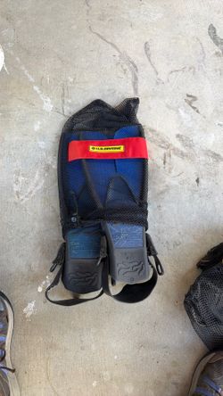 us divers (1-4 jr. size)
