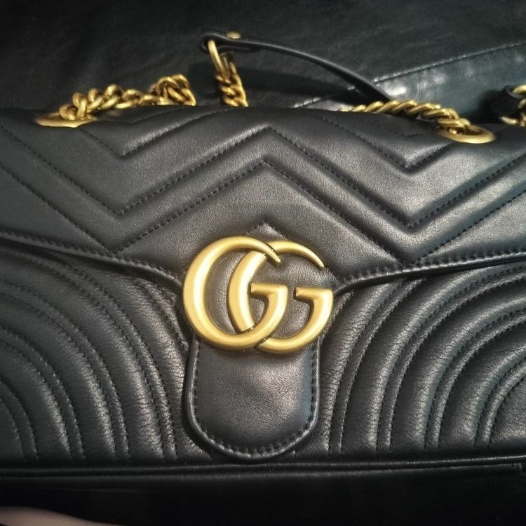 Gucci GG Marmont Matelasse Shoulder Bag Small Black Leather/Suede