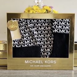 NWT MICHEL KORS SCARF HAT & GLOVES SET