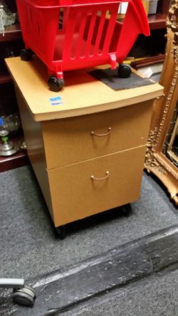 File cabinet no lock
