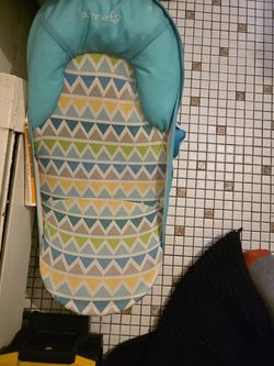 Newborn sit for bath