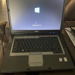 DELL Laptop 