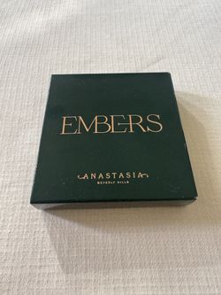 Anastasia Embers 💚💚