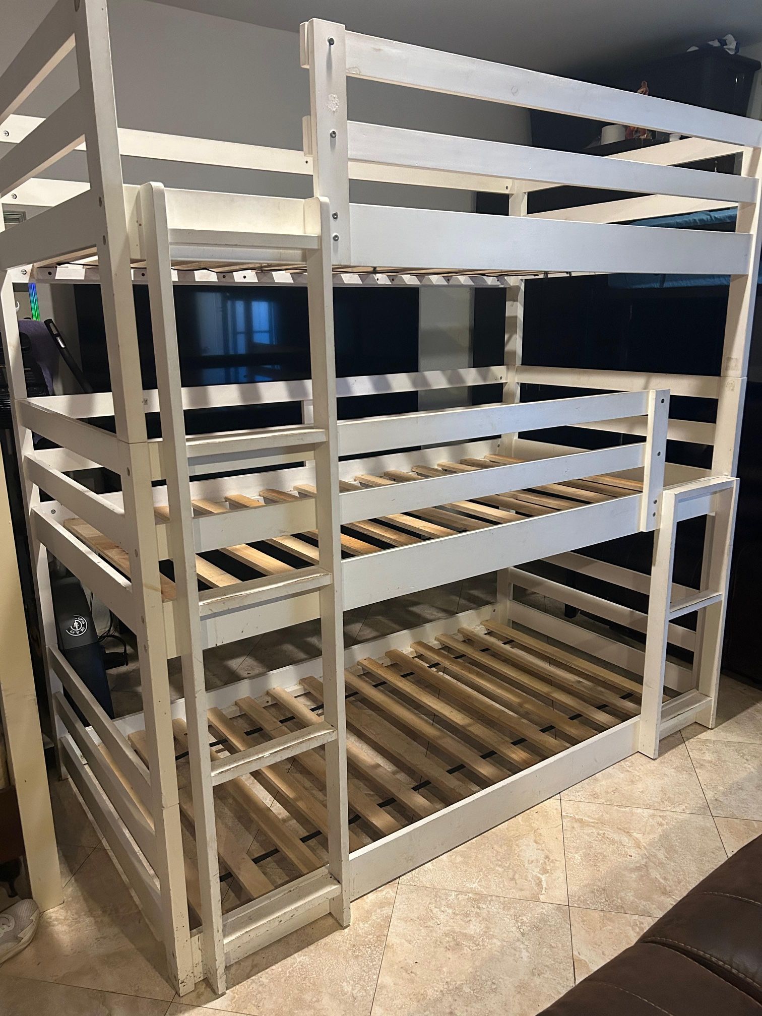Triple bunk bed(OBO)