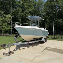 2001 Cobia 234 Center Console