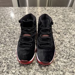 Jordan 11 Wmns Bred Velvet
