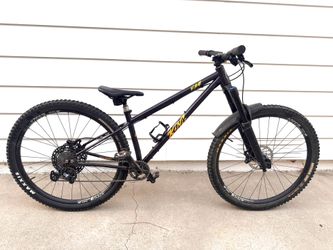 2023 Kona Honzo ESD Medium