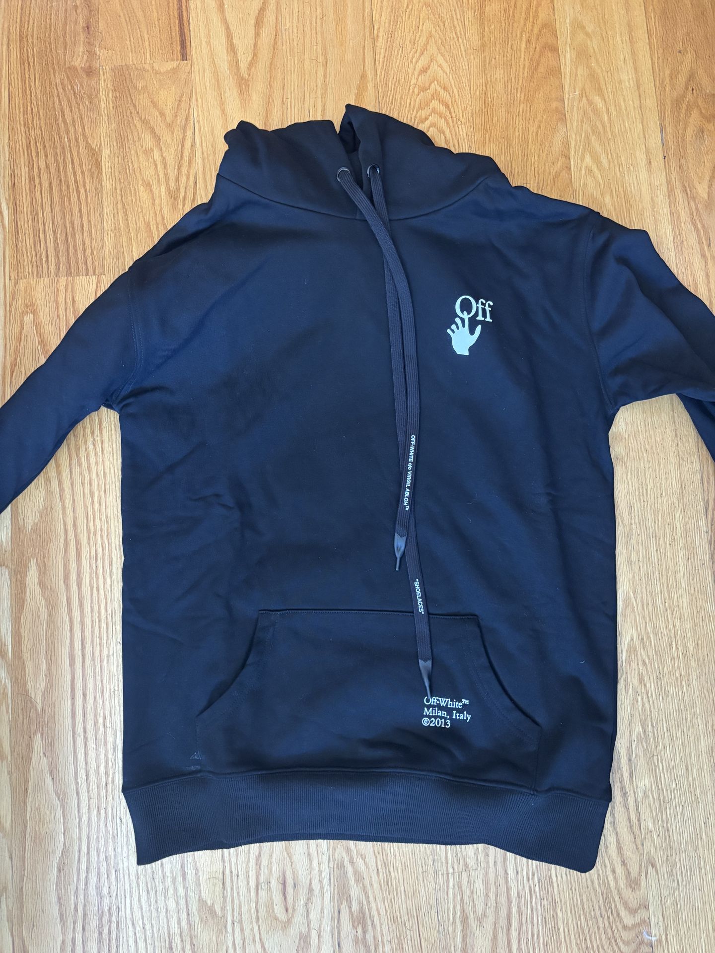 OFF WHITE HOODIE MENS SIZE MEDIUM