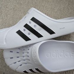Size 7 Addidas Addilette Clogs