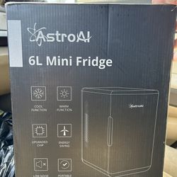 AstroAI 6L Mini Fridge White