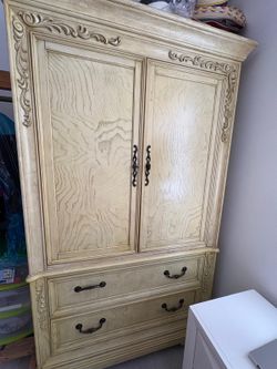 Wood cabinet