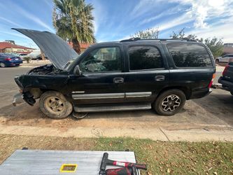 2002 Chevrolet Tahoe parting out