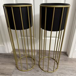 Pretty Home Decoration Planter Set Of 2! Brand New