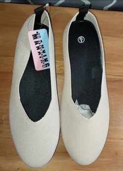 NEW WITH TAGS & BOX MANXING WOMEN’S BALLET SHOES