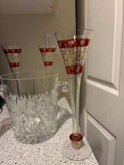 CHRYSTAL CHAMPAGNE BUCKET &4 FLUTES