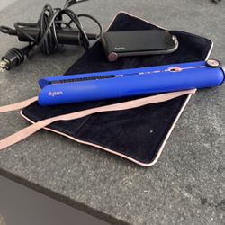 Dyson Vibrant Blue Hair Styler