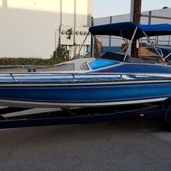 1985 Sleekcraft Tunnel Hull