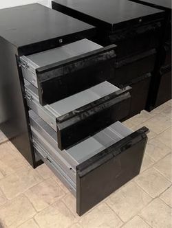 Uline Mobile Pedestal File  with Keys - 3 Drawer, Black
