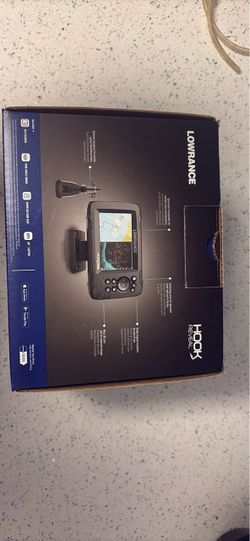Lowrance Hook Reveal 5 SplitShot Fish Finder