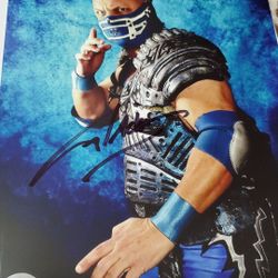 8 x 10 Autographed photo of wrestling superstar Glacier