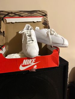 All White Nike