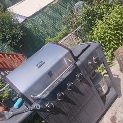 ❗❗IMMEDIATE MOVING SALE❗❗KENMORE GRILL