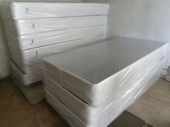 $160 King boxspring brand new free delivery same day