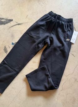 Alo sweats