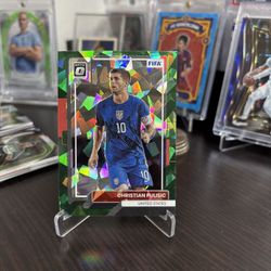 Christian Pulisic Green Prizm Optic Donruss FIFA USA 🔥 Color Match SSP!