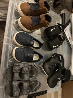 Size 7 bundle of toddler shoes