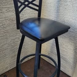 Black Bar Stools 