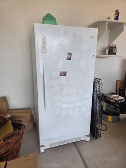 Frigidaire stand up freezer