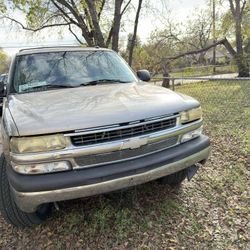 2003 Chevy Tahoe 