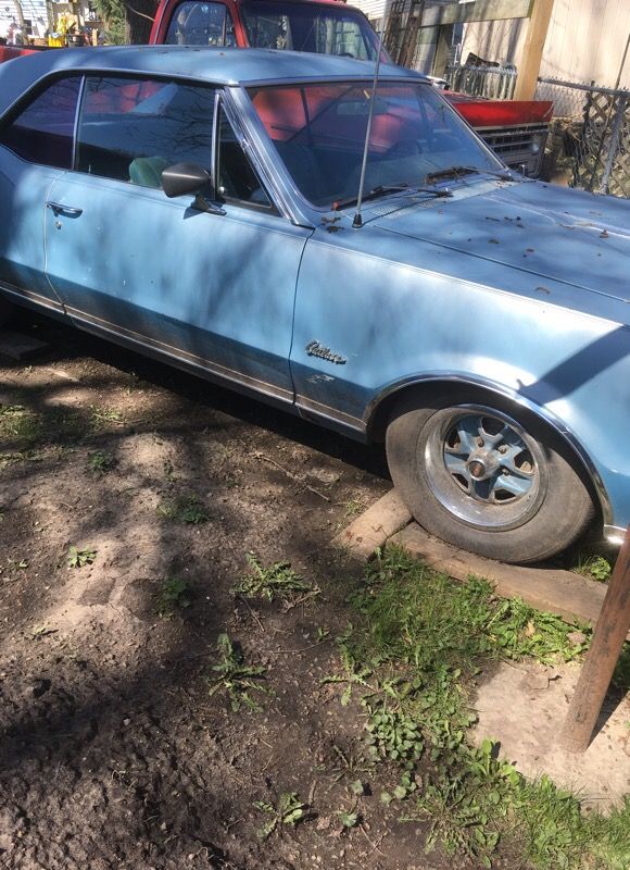 1967 Oldsmobile Cutlass Supreme 2 door hardtop