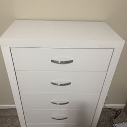 5 Drawer Dresser