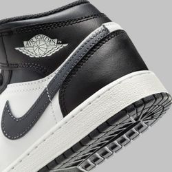 Air Jordan 1 Mid Black off noir summit white