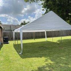 Tent 20x20, Tables And Chairs