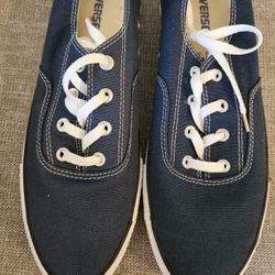 Mens Converse Size 11 