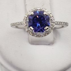 14k White Gold 2ct Color Change Sapphire Ring