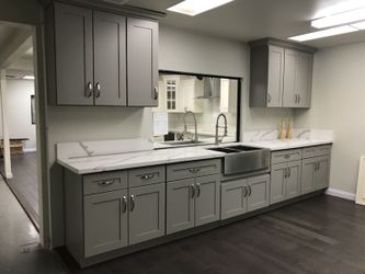 Solid wood Kitchen Cabinetry Quartz Counter Tops warehouse