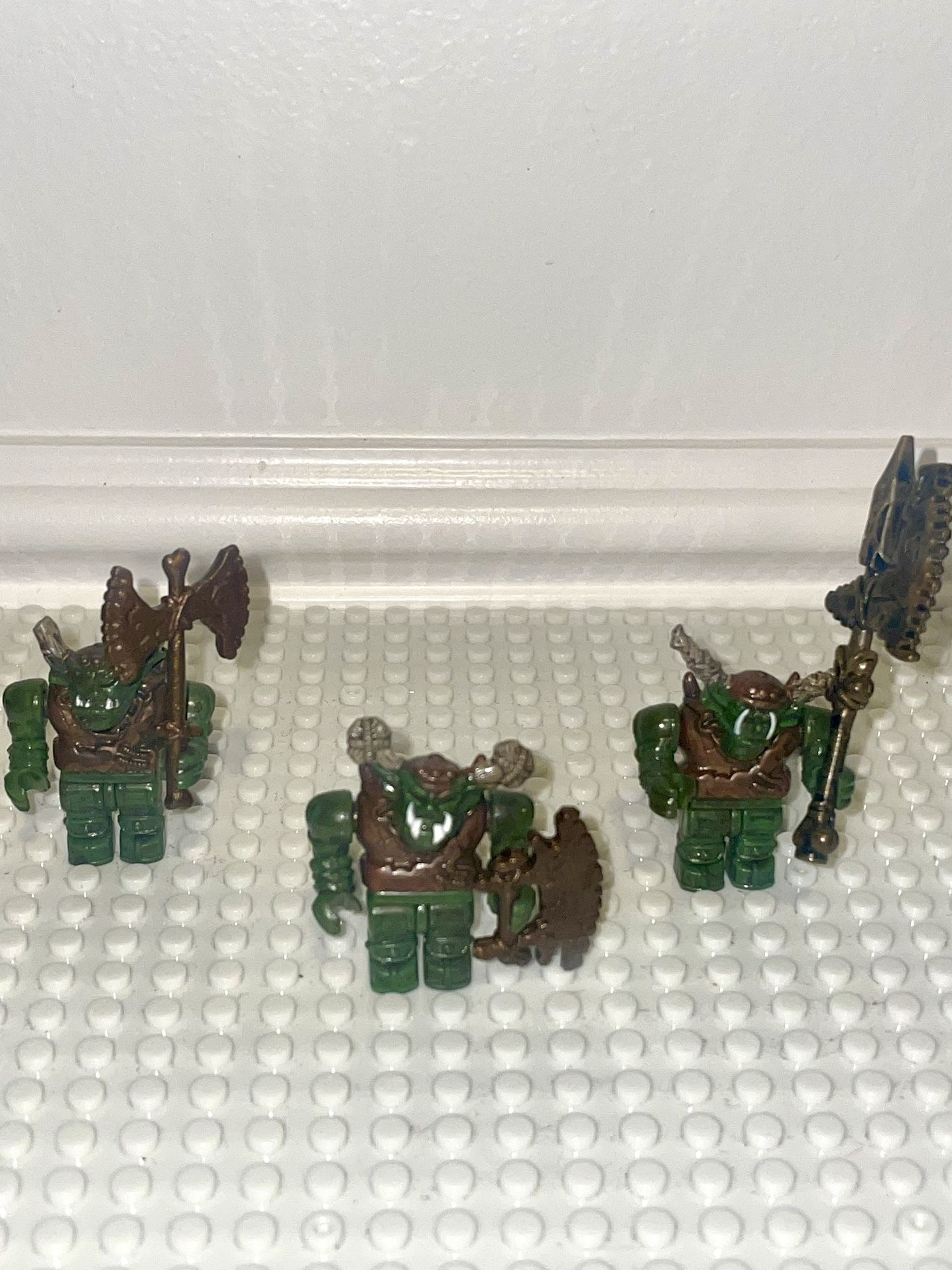 Mega Bloks Dragons Krystal Wars Green Orc  Minifigure Knight Warrior lot of 3