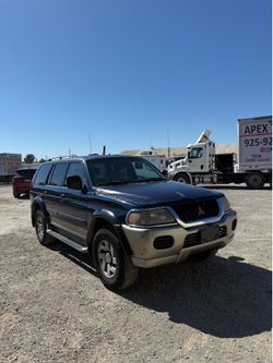 2001 Mitsubishi Montero