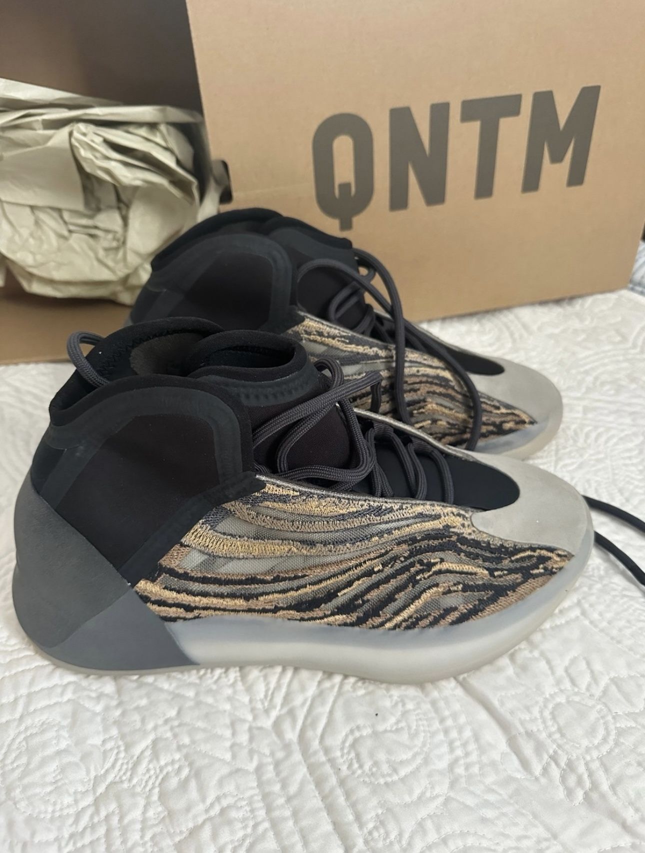 adidas Yeezy QNTM Size 8.5 Mens