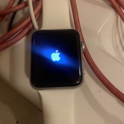 Apple Watch Series 3 Silver 42mm 