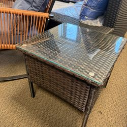 Outdoor Wicker Side Table with Glass Top, Compact Patio Table, Waterproof Rattan End Table for Balcony, Porch, Backyard, and Garden 