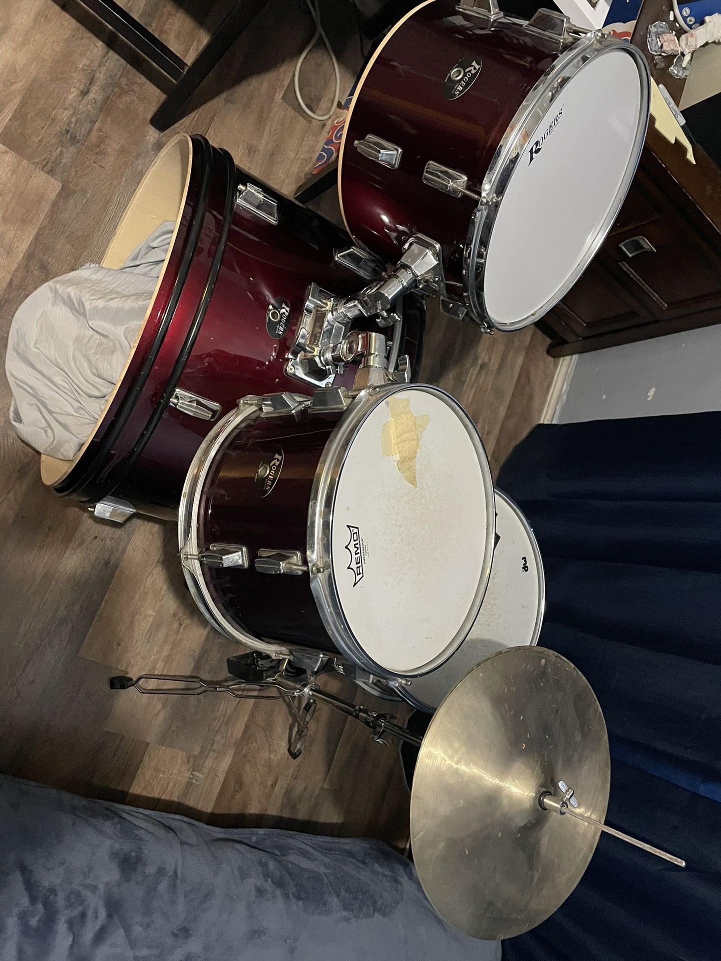 4 Piece Drum Set