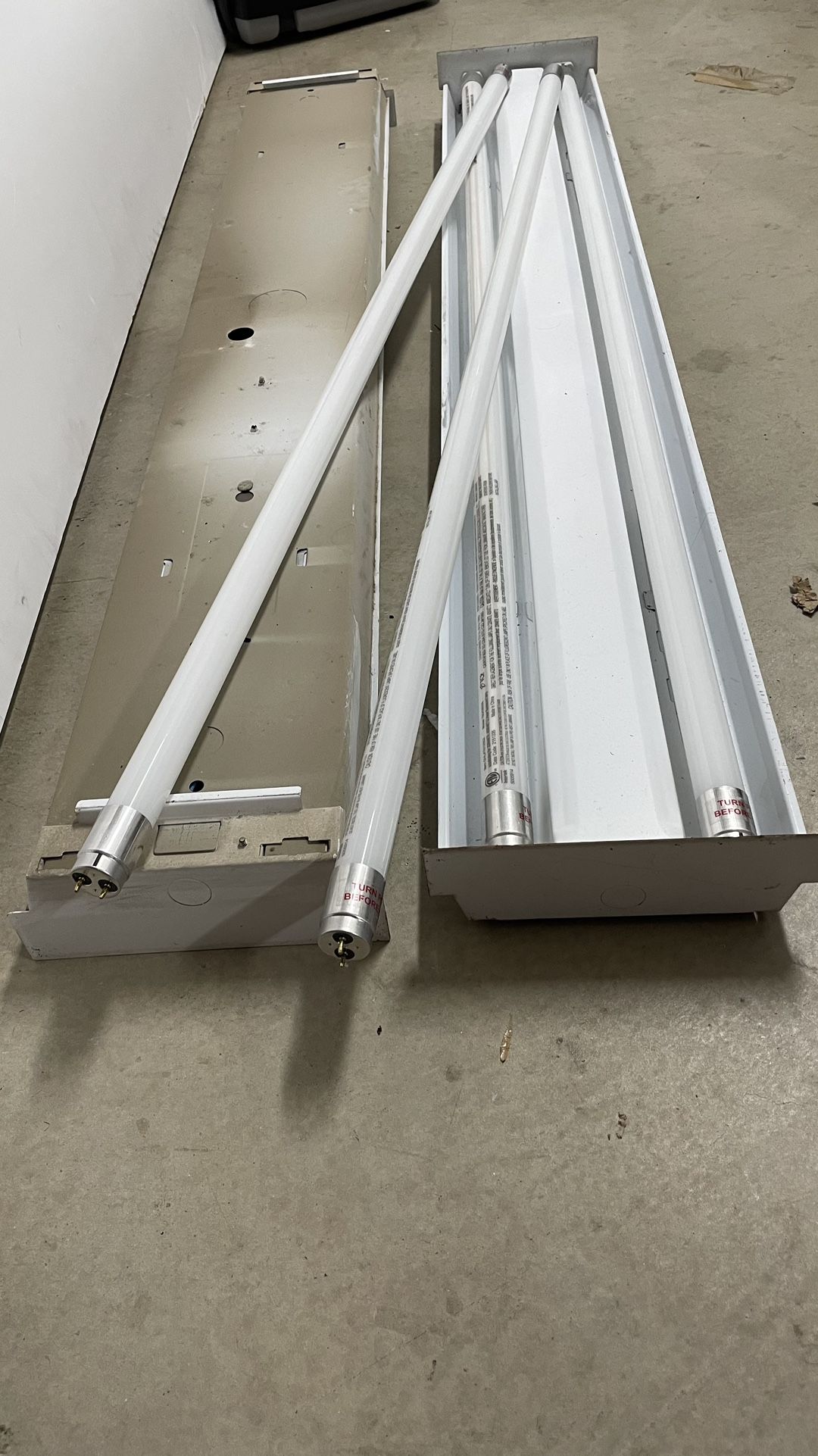Shop lights 4 Ft