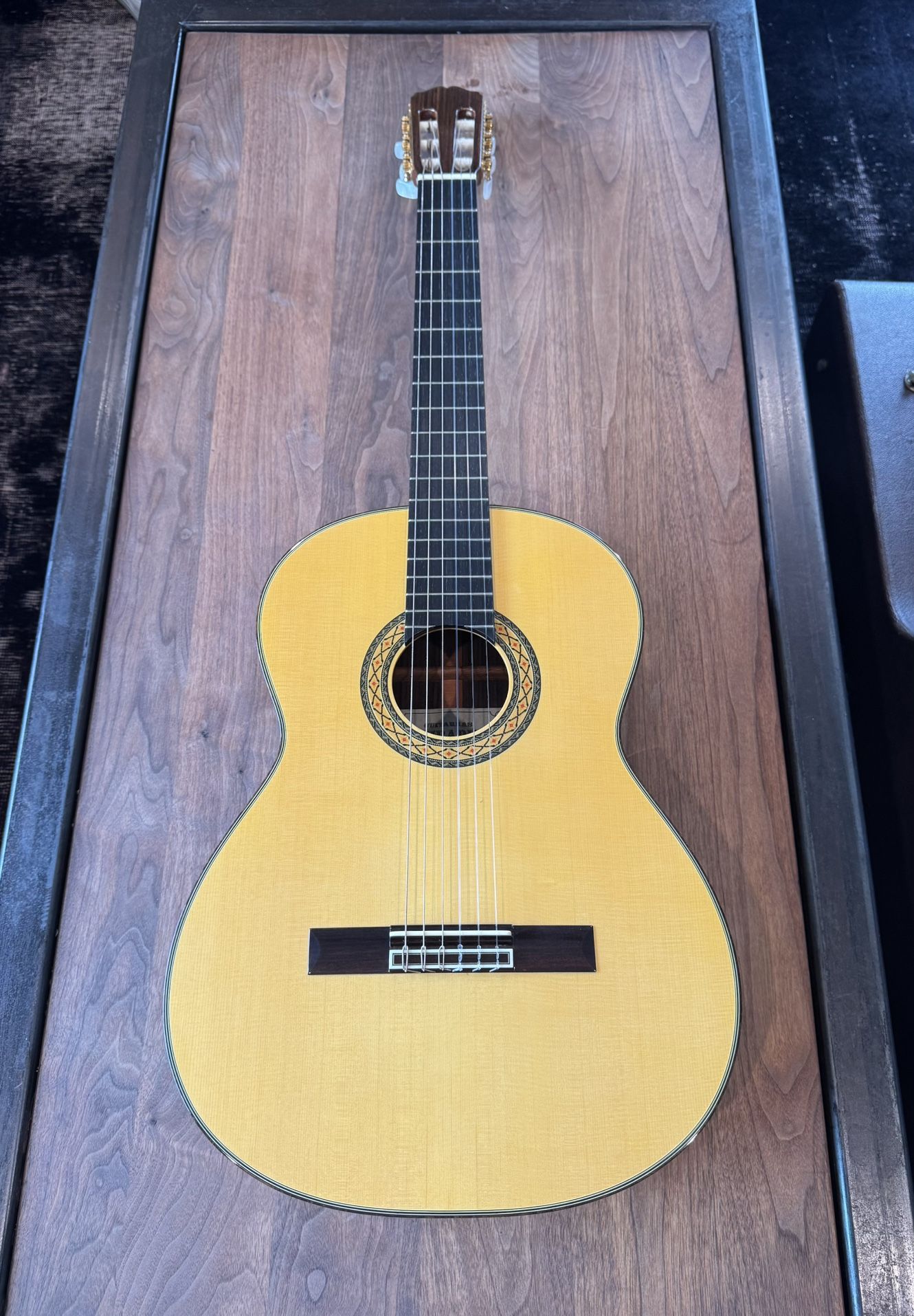 Takamine H8 - Guitaras Hirade - Handcrafted Classical Guitar