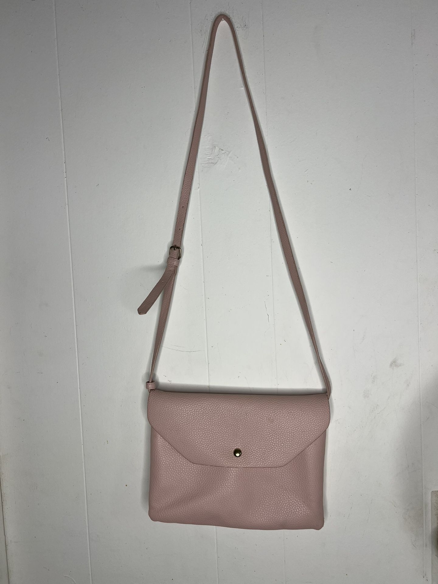 💗 Forever 21 Pink Blush Pink Crossbody Bag