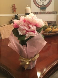 Baby shower flowers